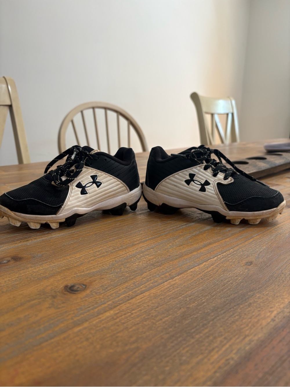 Under Armour Kids Black and White Soccer Cleats